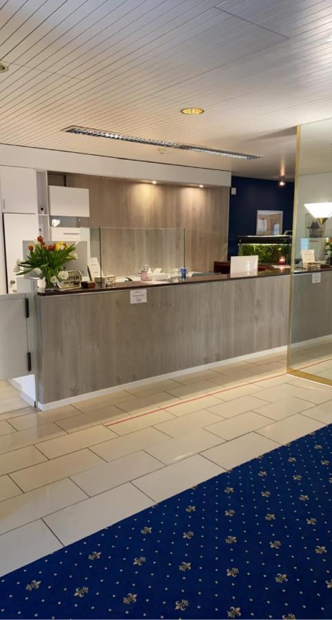 Park - Hotel Inseli Romanshorn Buitenkant foto